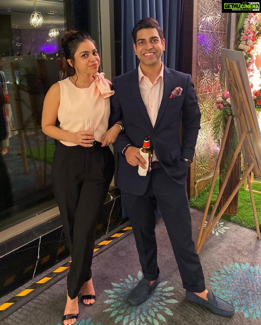 Sumona Chakravarti Instagram - Twinning with the brother! . #siblinggoals 🤍