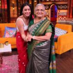 Sumona Chakravarti Instagram - It’s very rare when a guest on my show really and i mean genuinely touches my heart. I was so lucky to have met & shared a few moments with Sudha ma’am last evening on my set. Sudha ma’am- what an honour & a privilege to meet you. Your simplicity, humility & your humour has made me your lifetime admirer. The path that you have paved for the women in our country, all your philanthropy is so inspiring. Your smile, your laughter, your zest for life & not to forget your story telling is something that will stay with me forever. If my Nani was alive today, she would have been more or less her age. Honestly I thought i was hugging my nani. It was the same warmth & love that i felt; something no words can ever describe. Thank you for being you. Some souls come in to this world only to make it a better place. You’re truly one of them. ❣️ #thekapilsharmashow #sudhamurty #padmabhushan #infosys The Kapil Sharma Show