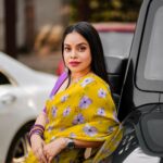 Sumona Chakravarti Instagram - Rise & Shine! 🌝🪴🌻💚 Gooooood Morningggggg !!! For #thekapilsharmashow #tkss Wearing: @the_haelli Hair: @hairbysharda Make up: @rameshpanda.mua & @sonamvaghani.mua Stylist: @sacorina Last 2 pictures 📸: @simrangill_photography