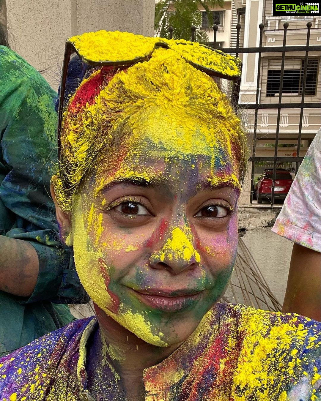 Sumona Chakravarti Instagram - Happy Holi ✨ 🌺🌸🌼