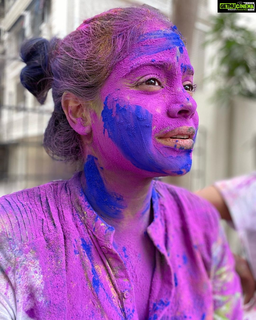 Sumona Chakravarti Instagram - Happy Holi ✨ 🌺🌸🌼