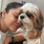 Sumona Chakravarti Instagram - Bubbles 💔 After 4 days of fighting with all her might, we lost the battle. Bubbles left us last evening 7th Feb’23 at 7pm to join her brother Rooney in heaven. You never think the last time is the last time. You think there’ll be more. You think you have forever, but you don’t. In a span of 2 yrs i have lost both my babies. Is there a term for a parent who loses their child? We have orphan, widow, widower… but nothing for a parent. No word to describe at all…???? How much grief can one live with? Not every heartache heals. Time will not heal this wound, it will only push me to live with this emptiness & hollowness till my last breath. Now you & Rooney can cause mayhem wherever u two are, & know that i love you both. Be happy & naughty wherever you are. Om shanti 🤍🕊️ ♥️♥️♥️ P.s Dr Karkare & his team @happytailsworld thank you for not giving up on bubbles. Thank you for being there for her always. 🙏🏻