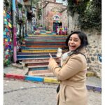 Sumona Chakravarti Instagram - Because sibling is priority… When Oslo- Bombay were re-united in Istanbul for barely 48 hrs. ♥️ 1st Jan 2023 began with a beautiful sunset cruise on the Bosphorus river! Some prayers of gratitude at the Hagia Sofia; to the endless consumption of turkish tea, baklava & kebabs! Ended my trip with the best turkish experience- The turkish hamaam. Uff that was a truly mind blowing experience ❣️ Now i know why people keep going back to Turkey again & again. I can’t wait to see u again in the sunny weather next. Thank you Turkey for the memories 🧿💙 Part 2/2 #TurkeyDiaries #iphonephotography