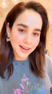 Sunanda Sharma Instagram - Ehde nalo chupp hi changgi🤫
.
.
#reels #sunandasharma #lessonslearned #instagram