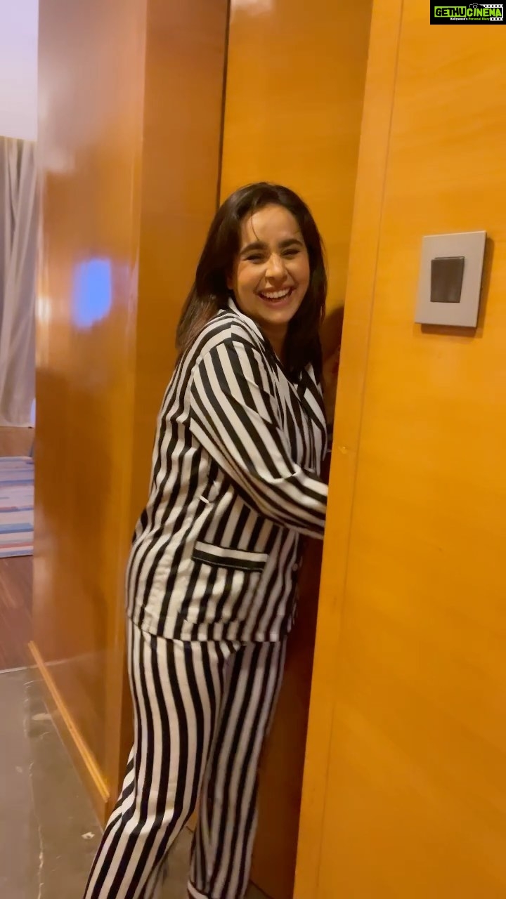 Sunanda Sharma Instagram - Kina jhootha c yaara tera pyaar ve🙂 . . #sunandasharma #reels #reelsinstagram #dailyvideos