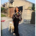 Sunanda Sharma Instagram - Any Guesses ? Which city am I travelling next ✈️ Hint : I Love having kachodi and kaddi there😬