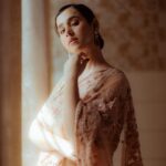 Sunanda Sharma Instagram - ʙʜᴜʟʟ ᴊᴀᴀɴ sᴀʙ ɢʜᴀᴍ ᴅᴜɴɪʏᴀ ᴅᴇ, ᴊɪʜɴᴜ ᴘʏᴀᴀʀ ᴋᴀʀᴀ ᴊᴇ ᴏʜ ɴᴀᴀʟ ʜᴏᴡᴇ🤲🏼🌹