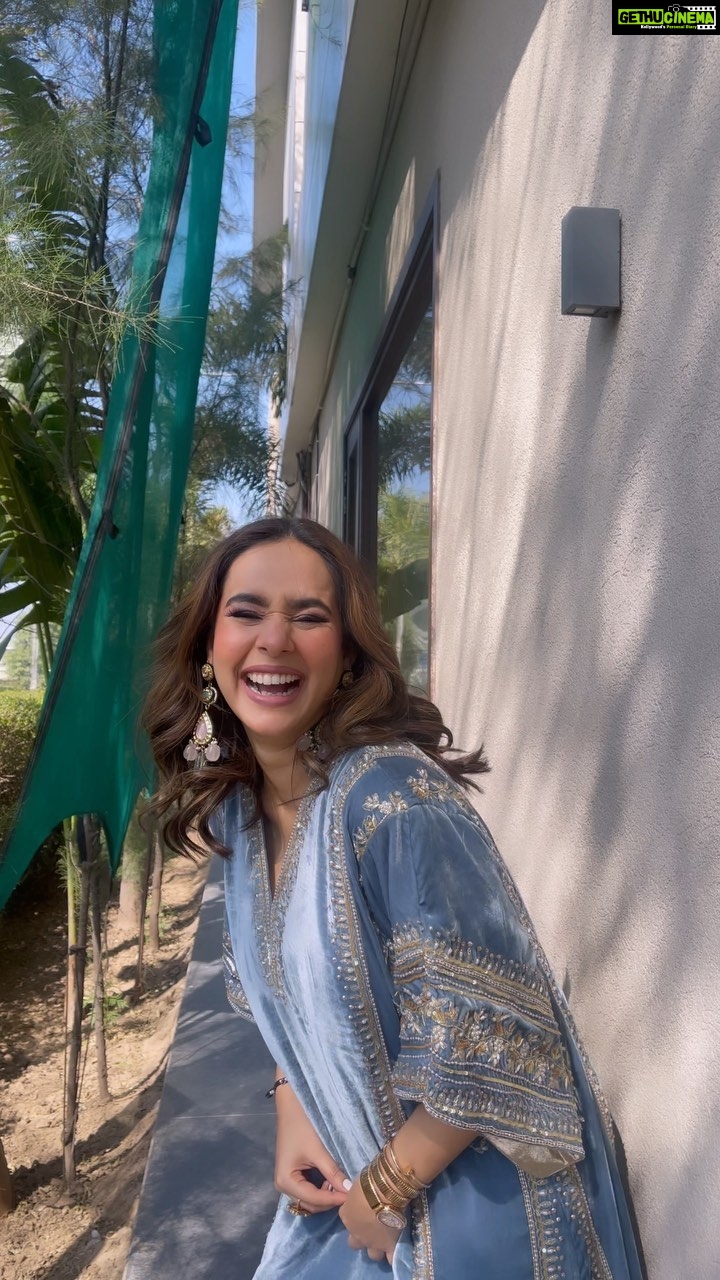 Sunanda Sharma Instagram - Sachi baat ai….💫 . . Kaaftan by @saggiphull_by_tulika_heer Makeup @makeupbyharpyvirk Jewellery @rasa_jewels . . #sunandasharma #reelsinstagram #shayari