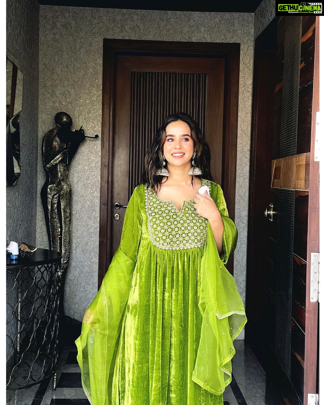 Sunanda Sharma Instagram - Eventually all waves Settle..🍃