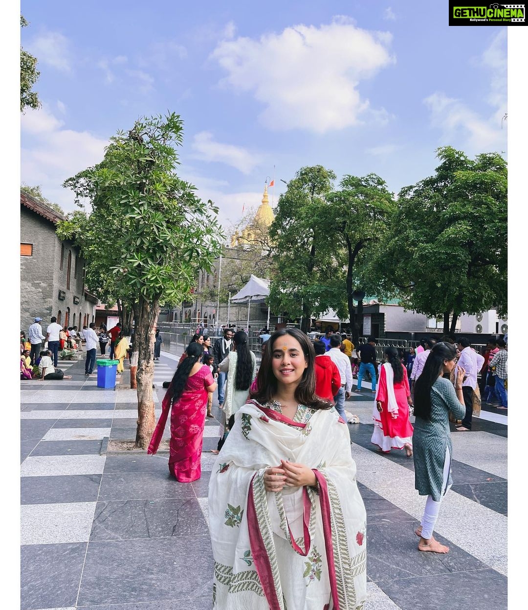 Sunanda Sharma Instagram - π€²πΌπ Shirdi Sai Baba Temple. Shirdi..