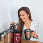 Sunayana Fozdar Instagram - My Job requires me to be high on energy on my toes the whole day! What better than Starting my Day with an Energy Booster Oatmeal strawberry power bowl 🍓 My partner-in-grind, Atomberg MG 1 helps me Make Such fun and healthy meals 👩‍🍳 Atomberg MG 1’s Slow Mode helps retain the nutrients of the ingredients and helps me on my journey to get #BackToTheGrind. Try this recipe out and give your mornings the boost it needs!🔆 #AtombergMG1 #AtombergMG1creation #Atomberg