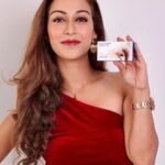 Sunayana Fozdar Instagram - When I have a big shoot, I need an extra boost of confidence. How you ask? By switching to Bausch+Lomb Soflens contact lenses. You too can make your dreams come true by choosing these super comfortable contact lenses. Just – POP, WEAR & BLINK.🥰 See better, live better. #SwitchToConfidence #ConfidencewithSoflens #Soflens #EyeCareWithBauschandLomb #SwitchonConfidence #BauschandLomb #SeeBetteLiveBetter Please consult your eye care professional for further details. Always maintain proper hygiene when handling contact lenses. *Data Source: 1. Hansa Consumer Attitude Report, 2015. As per LBN Brand Shares of Contact Lenses: % Value 2016-2019, Contact Lenses and Solutions in India, Euromonitor international Report, August 2020