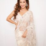 Sunayana Fozdar Instagram - Our Red carpet Look at @theitaofficial had Dreamy Feels! Felt like a White Dove ☺️🕊 Congratulations to @anuranjan1010 for always putting up a great show! #itaawards2022 📷- @rk_fotografo Mua - @makeovers_by_bhavi Team - @greenlight__media