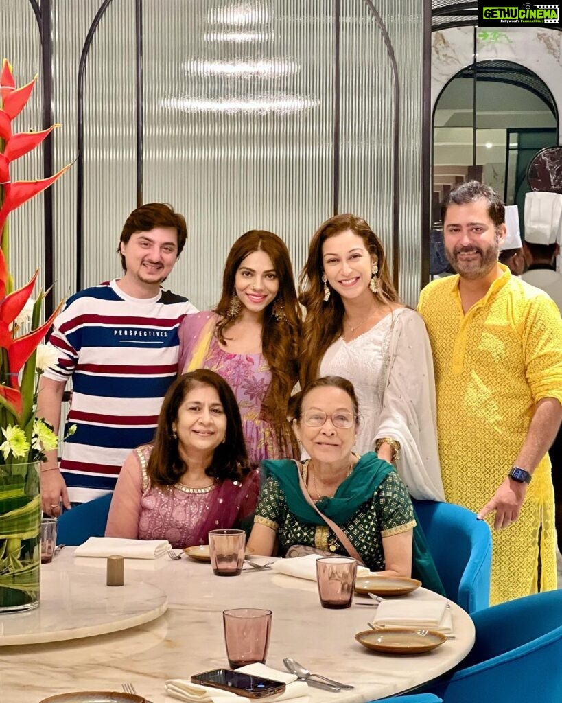 Sunayana Fozdar Instagram - Happiness is celebrating Diwali with Loved Ones🪔 What better Than a Room that is filled with Love,Laughter and Joy ❤️ Thank you @musaafer.india For hosting Us With your delicious Indian Cuisine and Warm Hospitality!!!!🤩 Tanvi’s outfit : @aachho Styled : @dinky_nirh