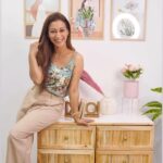 Sunayana Fozdar Instagram - We all Have Storage problems at home!🤷‍♀️ I wanted a Piece of Furniture that Adds Utility and Gives my Instagram Wall the “Boho Chic” Vibe🌼 Got my mango wood chest of Drawers Customised from 👉🏼@kernigkrafts #sustyles . . . . . . . . . #inspiration #chair #interiorstyling #modern #table #homesweethome #customfurniture #instagood#lfurnitureminimalis #furnitureonline #diy #bed #homedecoration #lifestyle #homefurniture #luxuryfurniture #interior #interiors #Inspiration #mangowood #wood #wooden