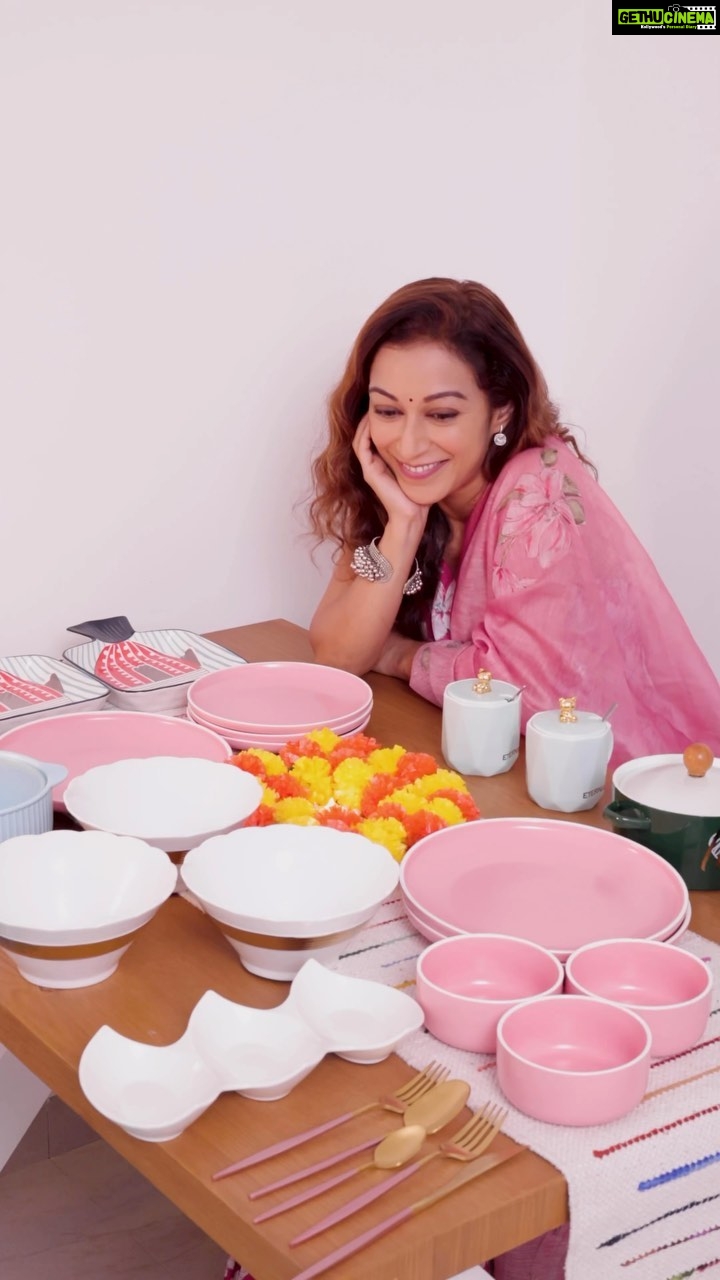 Sunayana Fozdar Instagram - Bringing Home the Uniqueness and Elegance of the festivites with The June Shop! This Diwali Get your hands on the most premium and exquisite pieces ever to add that festive charm to your table! #gharkisajaawat #festivemakeover #sajaawatwithtjs #elegantlivingwithtjs
