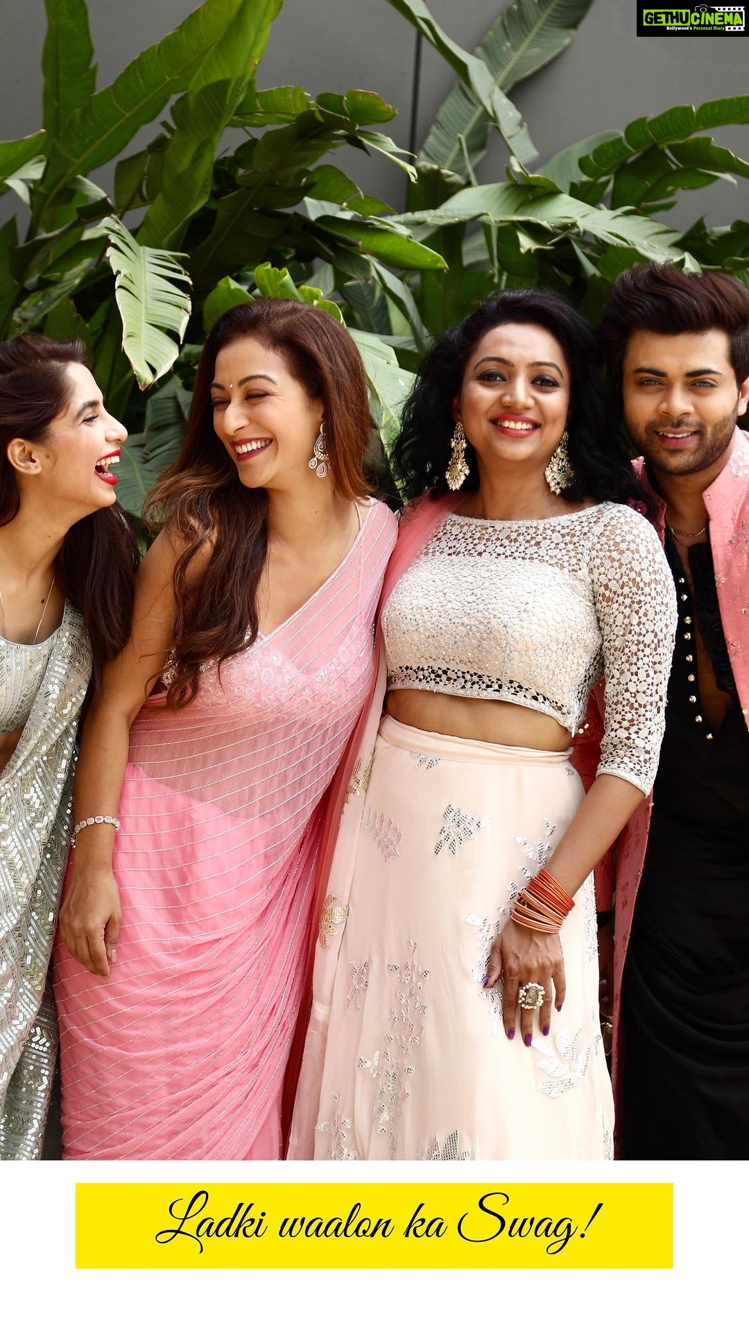Sunayana Fozdar Instagram - And We are back at it 😂 stealing a few moments in the shaadi ka ताम झाम to Make Reels !!!! @vartikkah @latiekagill @shubhamgarg95 my Partners in Entertainment!! 😜 Ladkiwaalon ka Swag 🤘 #dalniktake2 #ladkiwale #weddingfun