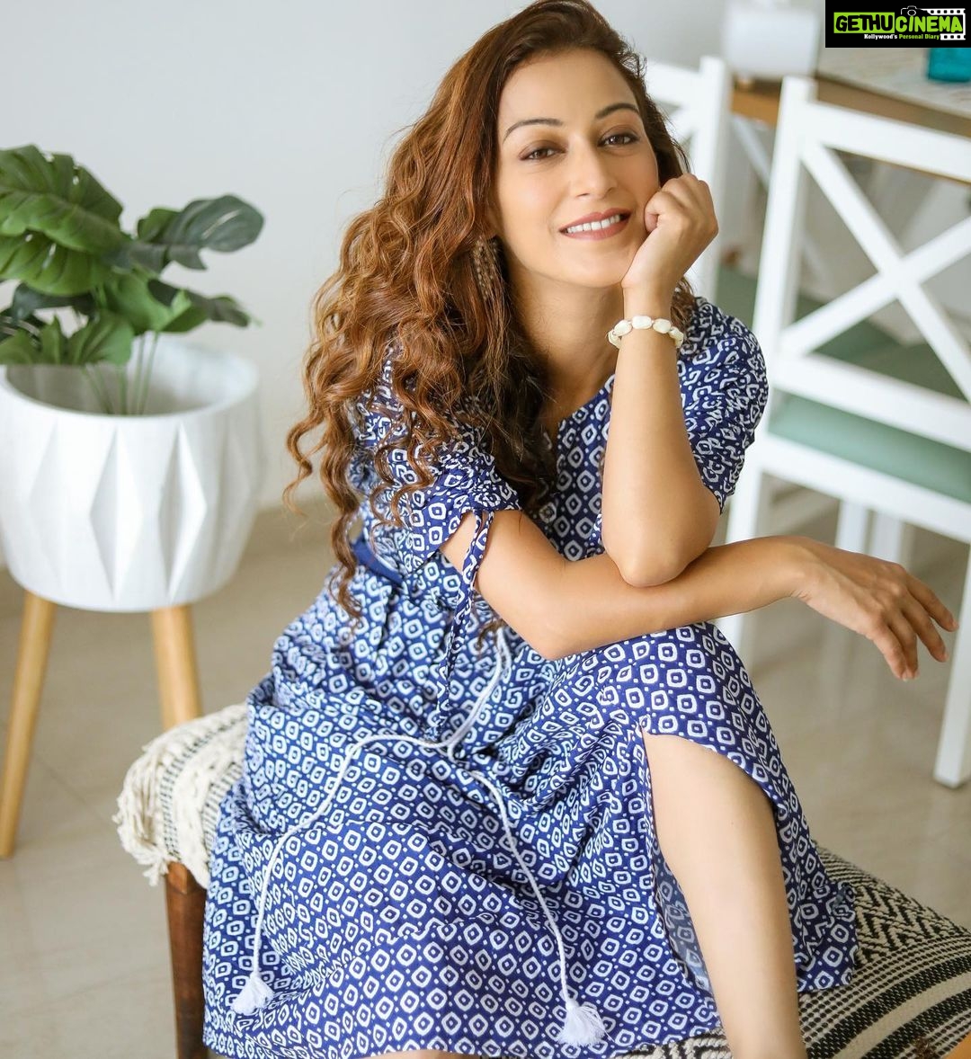 Sunayana Fozdar Instagram - Current Mood : Getting December holiday feels!๐๐ป Reality : Back to the Grind๐
Whatโs Your Current mood ? ๐ Wearing @indya Get a Special Discount ๐ Use Coupon Code - SUO20 #winterchills #fridaymood
