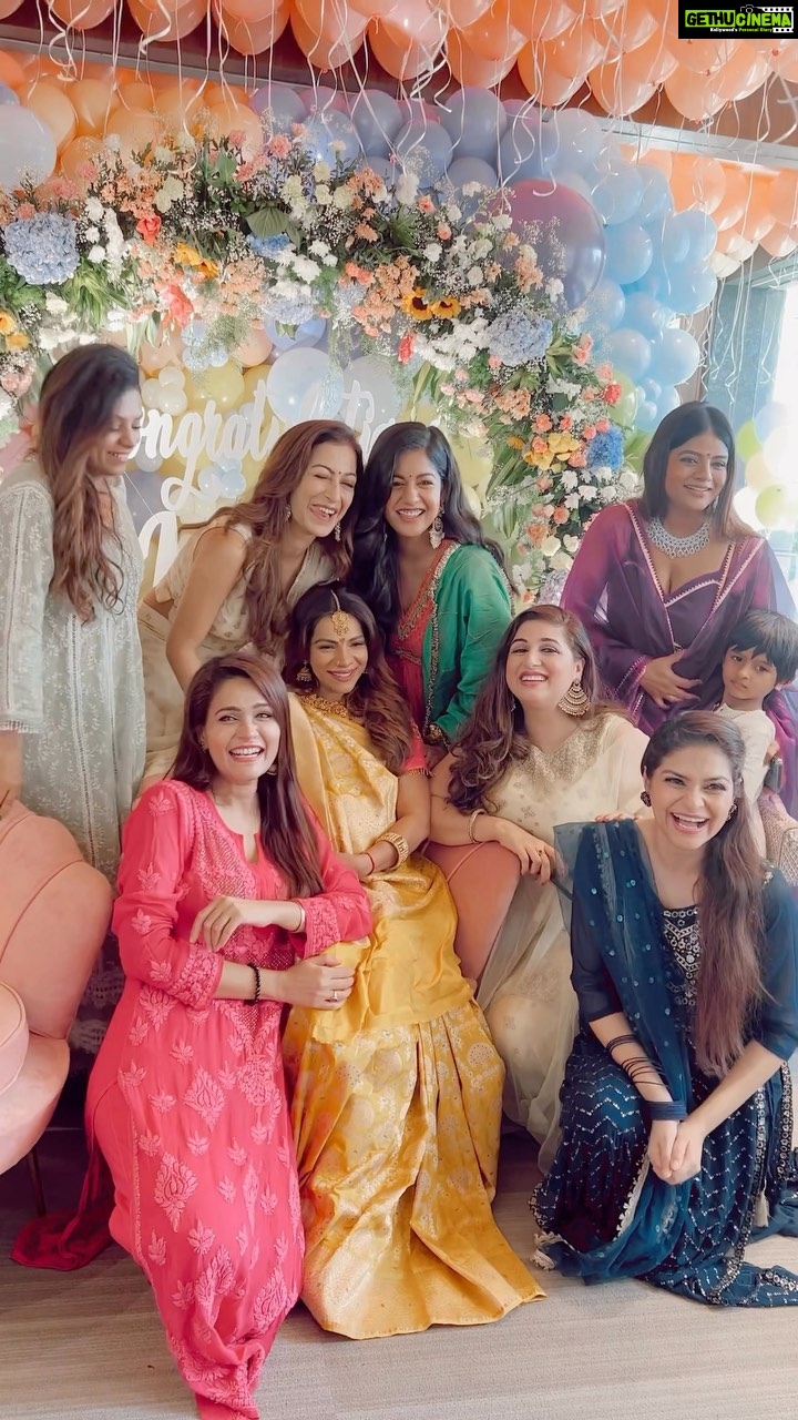 Sunayana Fozdar Instagram - One memorable afternoon where all the maasi’s and family members welcomed the youngest Member with all the love n blessings ! #godhbharai 🤰 @tanvithakker my girl has already transitioned to be a mother with super powers! Wants the world for her child ♥️ @aadityakapadia one of my most supportive friends is also going to be the coolest Most supportive Father ✌️ Cant wait to experience this joy Ride with yourl!🎡😅 P.S: Now yourl Owe me one for so much Tareef !!Gift ghar par bhijwa dena 😜😘 #memoriesmadeforlife ♥️♥️♥️