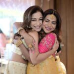 Sunayana Fozdar Instagram - This is What Happiness looks like!! @aadityakapadia @tanvithakker ♥️ abhi Toh party shuru hui Hai👨‍👩‍👧 Aanewaala yeh keh nahi paayega “Swaagat nahi karoge Hamara”🤘🥰 #swagseswagat #godhbharai