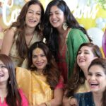 Sunayana Fozdar Instagram - This is What Happiness looks like!! @aadityakapadia @tanvithakker ♥️ abhi Toh party shuru hui Hai👨‍👩‍👧 Aanewaala yeh keh nahi paayega “Swaagat nahi karoge Hamara”🤘🥰 #swagseswagat #godhbharai