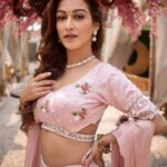 Sunayana Fozdar Instagram - Abhi To Palke Jhukai Hai, Muskurana Baki Hai Unka!☺️ Swipe left👈 Pick your Fav picture💕Mine is the 1st 🥰 . . . . . 📷 @girish_rajput_photography Outfit - @littleens_official Jewellery- @attrangi_designs Mua - @ansarireshma_makeup Hair - @munirashaikh8083 📍 - @truetrammtrunk X @iampuneetgidwani Team - @greenlight__media