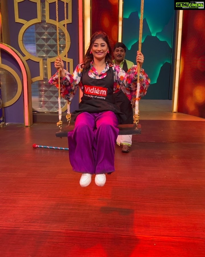 Sunita Gogoi Instagram - Shooting atrocities 🤓 Director kovam 😡voice at d end😂