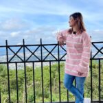 Sunita Gogoi Instagram - SM;)LE 🎀 #northeast #meghalaya #shillong #tour #family #vlog #friends #roadtrip #happiness #cold