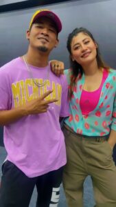Sunita Gogoi Instagram - WE had to reel dis..💃🕺 @wong.choreographer Studio @movementsalive #dance #dancers #reels #instagram #passion #choreography #happiness #movement #groove #partner #friends #bff