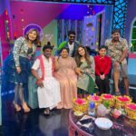 Sunita Gogoi Instagram - Happie Faces CWC team on d sets of Raju vootla Party..Super Fun episode..really had an amazing time💃🕺 Don’t miss it Tmrw(Sunday)9.30 pm @vijaytelevision #cwc #rvlp #entertainment #fun #shoot