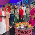 Sunita Gogoi Instagram - Happie Faces CWC team on d sets of Raju vootla Party..Super Fun episode..really had an amazing time💃🕺 Don’t miss it Tmrw(Sunday)9.30 pm @vijaytelevision #cwc #rvlp #entertainment #fun #shoot