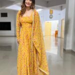 Sunita Gogoi Instagram - Had super fun meeting so many people for Vijay Kondattam 💃 Outfit @shopaholic_collections Hair @style_with_anbu #vijay #kondattam #event #entertainment