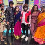 Sunita Gogoi Instagram - #RAJUVOOTLAPARTY Sunday 9.30 pm @vijaytelevision Outfit @andy_k_studio Hair @krishna_hairstylist #newshow #entertainment