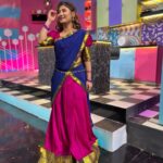 Sunita Gogoi Instagram - #RAJUVOOTLAPARTY Sunday 9.30 pm @vijaytelevision Outfit @andy_k_studio Hair @krishna_hairstylist #newshow #entertainment