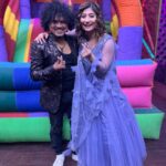 Sunita Gogoi Instagram - Don’t miss to Watch the Finale Cook with Comali 3 pm @vijaytelevision A beautiful Journey of all Emotions 🛑Few pictures are yet to post as only 10 pics In one post😥 A big Thankyou to my Iron Lady for giving dis opportunity Love u mam @ravoofa.h.k Thankyou @parthiv.mani for guiding me through out d show 🕺 Thankyou @mediamasons Outfit @styl_chennai Hair @krishna_hairstylist #Finale #family