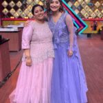 Sunita Gogoi Instagram - Don’t miss to Watch the Finale Cook with Comali 3 pm @vijaytelevision A beautiful Journey of all Emotions 🛑Few pictures are yet to post as only 10 pics In one post😥 A big Thankyou to my Iron Lady for giving dis opportunity Love u mam @ravoofa.h.k Thankyou @parthiv.mani for guiding me through out d show 🕺 Thankyou @mediamasons Outfit @styl_chennai Hair @krishna_hairstylist #Finale #family