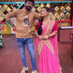 Sunita Gogoi Instagram - Bunch of Happiness😍 Cook with comali family Hair @krishna_hairstylist Outfit @styl_chennai #family #entertainment