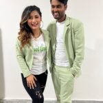 Sunita Gogoi Instagram - All About Last Evening .. After a long time performing live was thrilling and so exciting.. Amazing choreography by @amir__ads and Thankyou to my lovely Dancers🕺 Had fun with d SS darlings @singer_vrusha__ @reshmashyam Hair by @krishna_hairstylist Costume @andy_k_studio #don #movie #launch #dance #choreography #entertainment #privateparty #song