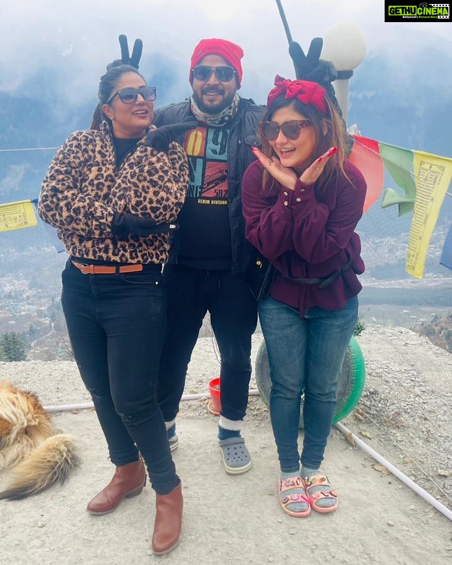 Sunita Gogoi Instagram - Welcoming 2023…Happy NewYear to all Let’s manifest love..good vibes…happiness #2023