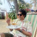 Sunny Hinduja Instagram – French fries khane ka Indian tareeka😋

SWIPE for steps!!

Step 1 : Uthaooo
Step 2 : Doobao 
Step 3 : Khaoo 
Step 4 : Lutf uthaoo 
Step 5 : Dost ko bhi khilao 
Step 6 : Pasar jaaoo

#sunday #ka #funda