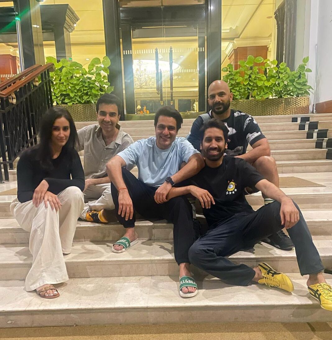 Sunny Hinduja Instagram - It’s been 2 years but feels like yesterday!!
Happy 2 years to Aspirants!!
Congratulations to team Aspirants.
Thank you for all the love♥️
@apoorvsinghkarki01 @deepesh_sj @arunabhkumar @theviralfever
#aspirants #anniversary #tvf #sandeepbhaiya Sunny Hinduja Instagram - It’s been 2 years but feels like yesterday!! Happy 2 years to Aspirants!! Congratulations to team Aspirants. Thank you for all the love♥️ @apoorvsinghkarki01 @deepesh_sj @arunabhkumar @theviralfever #aspirants #anniversary #tvf #sandeepbhaiya