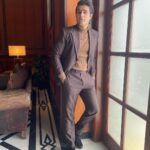 Sunny Hinduja Instagram - Sarang ke anek rang!! #shehzada #shoot #bts #new