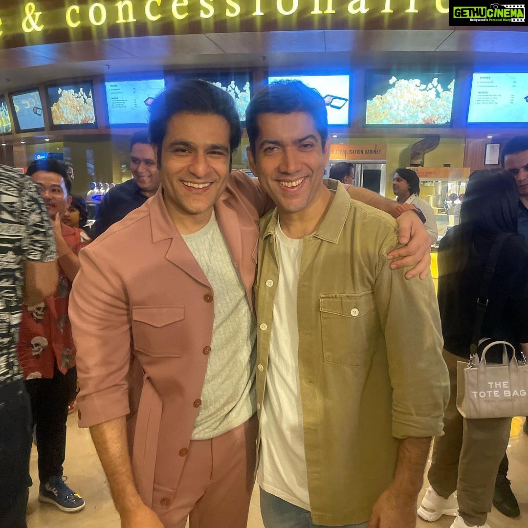 Sunny Hinduja - 14.3K Likes - Most Liked Instagram Photos