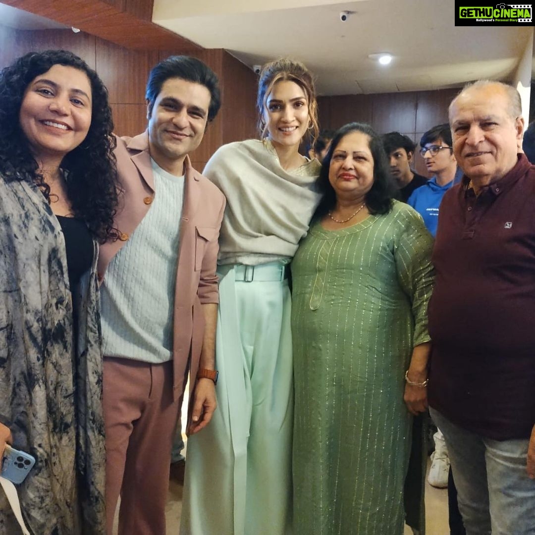 Sunny Hinduja - 14.3K Likes - Most Liked Instagram Photos