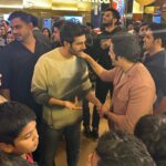 Sunny Hinduja Instagram - कल बोहत ख़ास था पर माँ बाप का साथ उससे अनमोल बना देता है। Dekhein “Shehzada” apne nazdeeki cinemagharo mein !! Waise bhi special Friday hai offer for all our Shehzadas & Shehzadis ❤️💥 Buy one ticket, get one FREE. Use promo code SHEHZADA on @bookmyshowin आप सभी के प्यार और दुआओं की ज़रूरत है ♥️🙏 #aboutlastnight #shehzada #premiere #love #blessings #grateful Outfit : @nm_design_studio Styled: @avanipratapgumber Hairstylist: @sahilmore_hair Juhu PVR