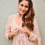 Surbhi Chandna Instagram - Pehnawa @saaya.thelabel @fashionbusinessofficials