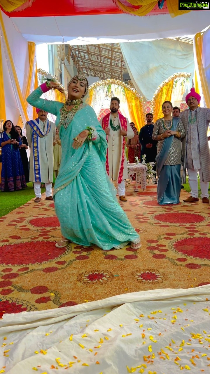 Surbhi Chandna Instagram - This Dulhan gets her Baraat Sings And Dances for her Dulha 🎤 #dulhangoals #bride Catch Me Sing in tonight’s episode of #sherdilshergill at 8.30 PM on ColorsTV #shaadispecial Blame @myself_jishi_na for making me sing 😐