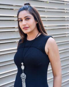 Surbhi Chandna Instagram - 🌚

#MSwardrobe #sherdilshergill