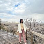 Surbhi Jyoti Instagram - Where ever you go becomes a part of you somehow... . . . . . . @confiancecommunications @turkiyetourism_in @goturkiye Cappadocia / Türkiye