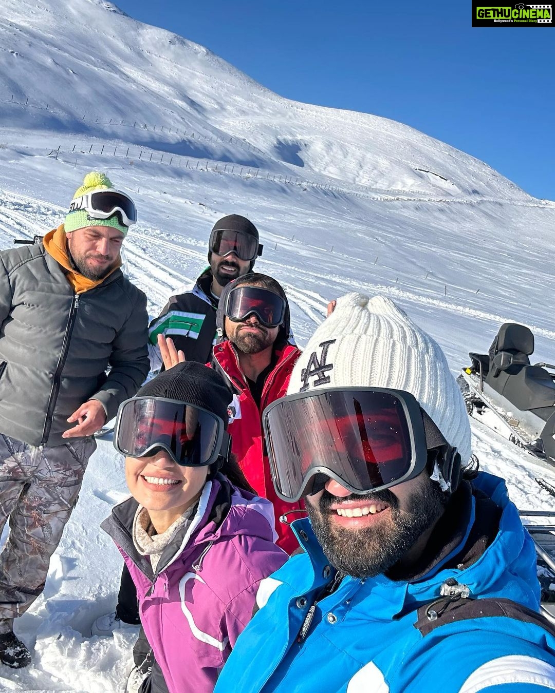 Surbhi Jyoti Instagram - Snow much fun ... ❄️ . . . . . . . @goturkiye @turkiyetourism_in @confiancecommunications @erciyesskiresort